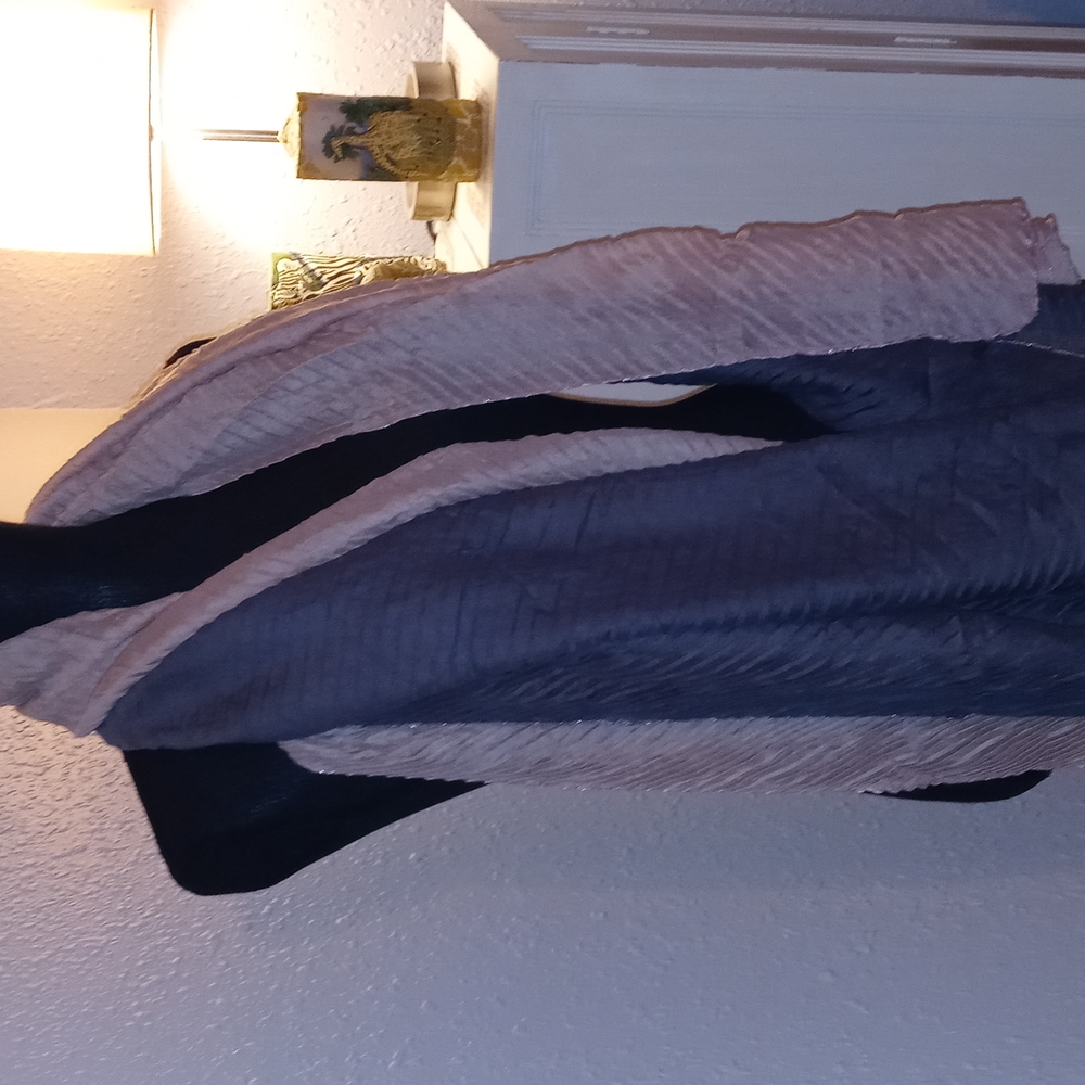 Two tone scarf